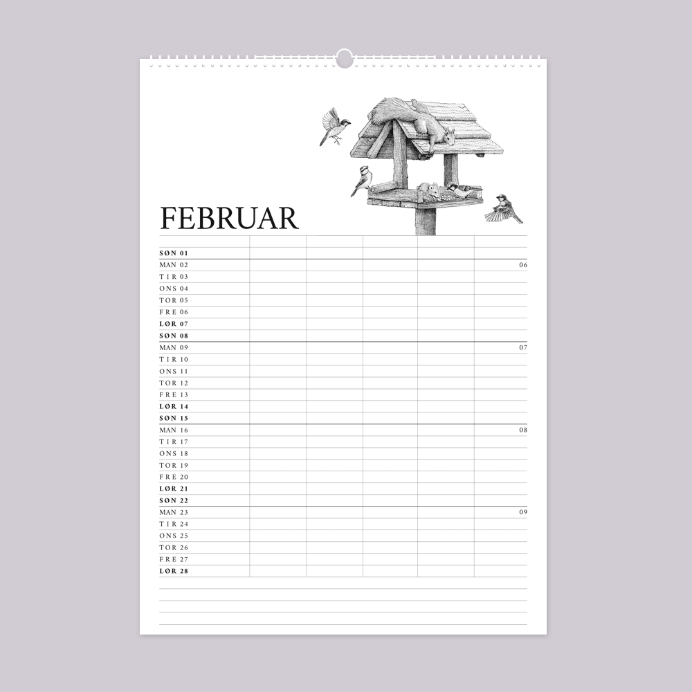 2026 familiekalender med vild have tema. Februar er med fuglehus.