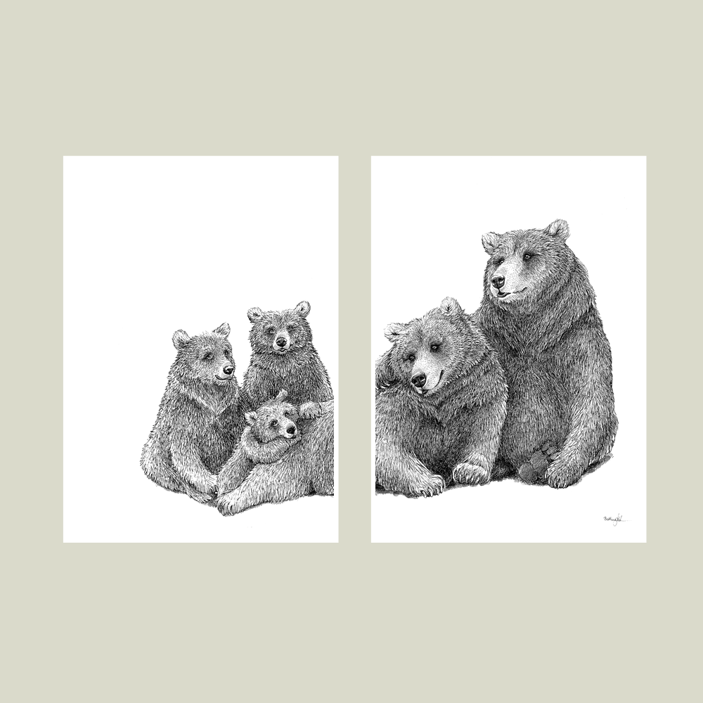 Håndtegnet familieplakat med bjørnefamilie – symbol på tryghed, kærlighed og samhørighed.