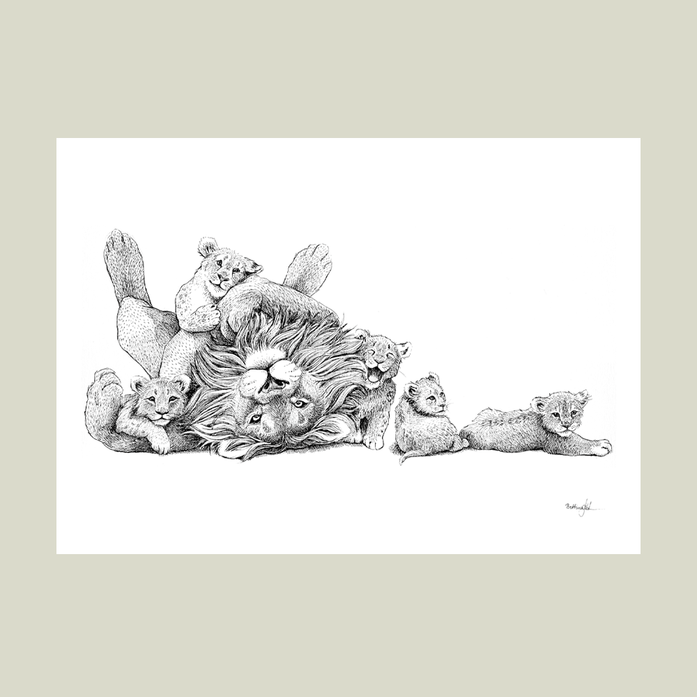 Håndtegnet familieplakat med løvefar og unger – symbol på kærlighed, tryghed og leg mellem far og børn.