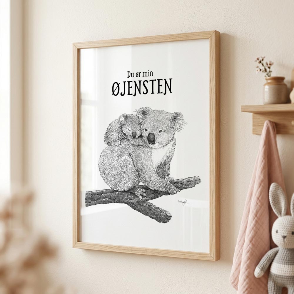 Børneplakat med dyr til både dreng og pige. Tekst 'Du er min øjensten'. Tegnet i hånden af Bettina Lehmann.